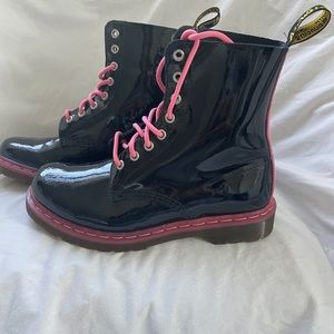 Women’s Dr. Martens- RARE LIMITED EDITION